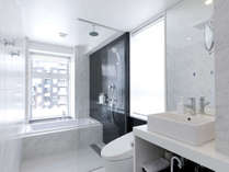 *2ベッドルームプレミアム浴場一例／窓付きのバスルームは解放感がございます。