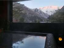 【冬】朝焼けの谷川岳を見ながら水素風呂に♪