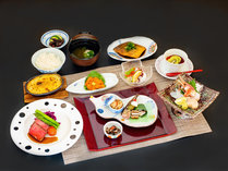 【2食付き】北海道の恵みを味わう「懐石料理」と「花の浮島・礼文島」の絶景を楽しむ旅
