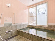 *お風呂は、磐梯山の伏流水です。入浴可能時間は22:00まで。