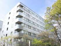 研修施設、イベントホールを併設した「多摩永山情報教育センター」内。<BR>永山からのアクセスはフォトギャラリー｢その他｣をご覧下さい！