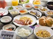 ご朝食は岩手県産食材を中心とした和洋のメニューの他、中国料理店ならではの中華粥もブッフェスタイルで