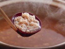 「お茶粥」朝に嬉しい奈良の郷土料理　モチモチしたお米の食感にほうじ茶の優しい味わい