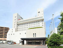 ［外観］　JR新潟駅徒歩5分の新潟東映ホテル。　洗練されたサービスでおもてなし♪