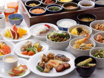 博多名物をはじめ九州各地の名物料理から定番メニューまでフォルツァらしさ溢れる元気朝食をご用意