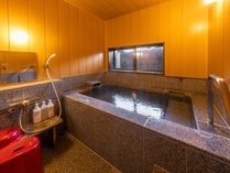 天然温泉貸切風呂【しんしゃの湯】はロービーエレベーターから（約３０メートル、約３５秒）近くて便利