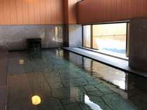 庭園を望むことが出来る大浴場『心の華』※富士山は望めません。2021年5月に改装しました