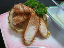 日本海から揚る新鮮なカニ・魚介類をご用意いたします。