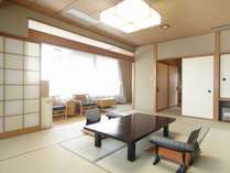 ゆったり10畳以上の和室は、最大で6名様までご利用可能。家族旅行やグループ旅行でもおすすめです。
