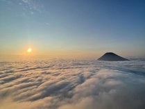 アンヌプリ山頂から見る雲海