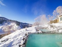【こまくさの湯】温泉から眺める万座の雪景色