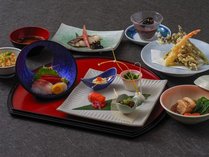 日本料理会席【万座コース】※イメージ　季節の食材を取り入れた日本料理