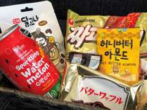 ◆韓国気分をお部屋で満喫♪韓国のお菓子や袋麺をプレゼント（一例・入荷状況により商品が異なる場合あり）