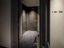 ◆アジョイニングルームA　18平米＋25平米｜扉を開けると2つのお部屋！ファミリー・グループ向け客室