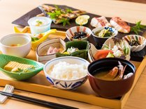 『天』『燎』『暁』『紬』『海月・颯々』タイプの朝食は「和食膳」にてご用意。