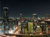 北側の客室からはスカイビルを中心とした大阪駅側の夜景がご覧いただけます☆