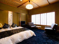 *【Zen（2F）一例】メインベッドルームには、キングベッドを1台配置しています。