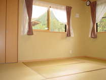 和室１例。ふとんを３セット敷くことができます。添い寝を考えると和室が便利かもしれません。