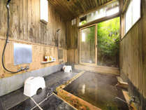 檜風呂はご宿泊の方は無料で貸切可能