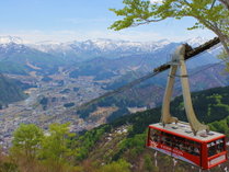 【湯沢高原】 ホテルより100ｍ山麓から山頂への約7分間、雄大な山々を望む大パノラマ！