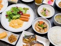 【朝食ビュッフェ】1,000円(税込)　和洋取り揃えたビュッフェだから、好きなものを好きなだけ