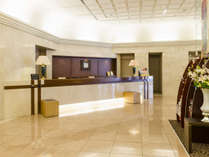 ≪フロント≫聖路加ガーデン1階にございます。客室やレストランは32階以上にございます。