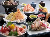 セリで買ってきた新鮮な日本海の恵みをたっぷりと。魚好きの方に大人気のプランです。