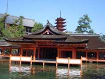 ◆厳島神社JR山陽本線広島駅より30分　フェリーで10分下船後徒歩20分。