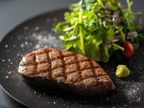 【お料理】夕食／当館グリル料理メニュー一例／黒毛和牛ステーキ