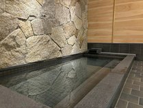 【大浴場】浴場は、地下１階に南館に２箇所、北館に２箇所の合計４箇所ございます