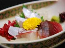 山口は瀬戸内海・日本海に囲まれ、新鮮な魚介類の宝庫です。