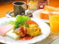 ＜朝食一例＞～洋食～ご朝食は「和食」か「洋食」選べます！事前にご希望をお知らせ下さい