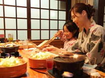 個室風お食事処「竹庭」にて。山里の恵みいっぱいのお料理をどうぞ。