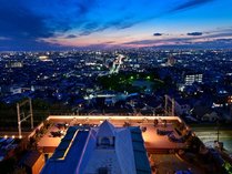 テラスから眺める大阪平野の絶景 写真