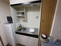 キッチン（ＩＨ１口）冷蔵庫・オーブンレンジ・炊飯器・電子ポット・調理器具・食器類