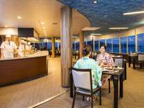 回転展望レストラン「東風（こち）と海」美しい鳥羽湾を眺めながら伊勢志摩の旬料理をお楽しみください。