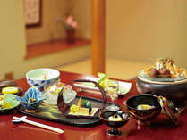 日本の伝統を追求し　走り、旬、名残の食材にこだわった季節の懐石