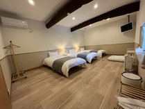 寝室は全部で洋室が3部屋と和室が1部屋ご宿泊人数によって解放する部屋数が決まっております。