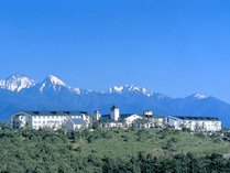 【プロミネント車山高原】ヨーロッパアルプスの城を彷彿させるホテルで高原リゾートをご満喫ください。 写真