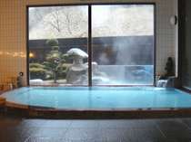 内風呂の温度は夏３９℃、冬が４０℃副交感神経を高め、リラックス効果、鎮静効果に期待できます。