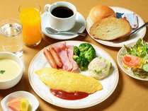 パン・スープおかわり自由のコーヒー付朝食。ボリュームたっぷり