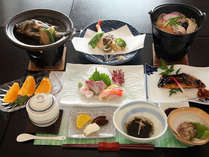 新鮮なお魚と小豆島特産の手延べうどん、瀬戸内の魅力がいっぱい詰まった夕食