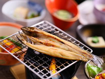 【ご朝食】自家製の川魚一夜干し／一例