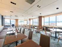 【お食事】朝食レストラン「シェフズレシピ」／最上階から札幌の雄大な自然を眺めながら優雅な朝食タイム