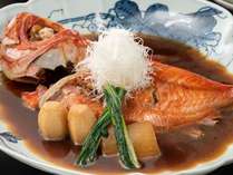 名物「金目鯛の姿煮」のふわっふわの食感と深い味わいを是非ご堪能ください！　