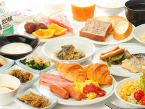 ◆朝食レストランイメージ◆スタッフ手作りの品を中心に約30品目をご用意。