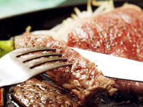 低脂肪でで、あっさりと柔らかい肉質の伊豆牛、本当の赤身の旨みを味わって見て下さい。