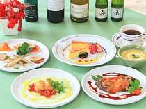 洋食のフルコースは、オードブル、スープ、魚料理、肉料理、デザート＆コーヒーor紅茶の全5品です。
