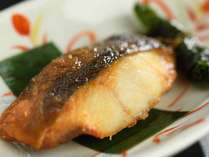【朝食】　一例　焼き魚