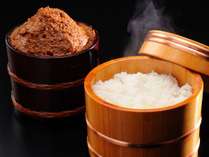 宮城県産のひとめぼれ米や味噌を使用。お米が美味しいというお声をたくさんいただいております。